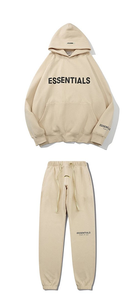 Ess€ntials Set