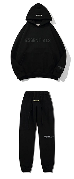 Ess€ntials Set