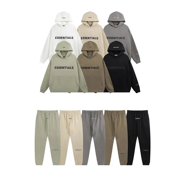 Ess€ntials Set