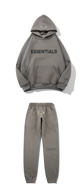 Ess€ntials Set